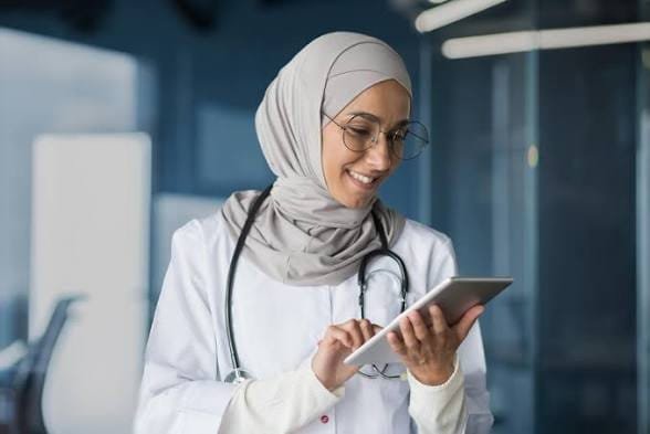 جميع الخدمات التمريضية والعناية بالمريض